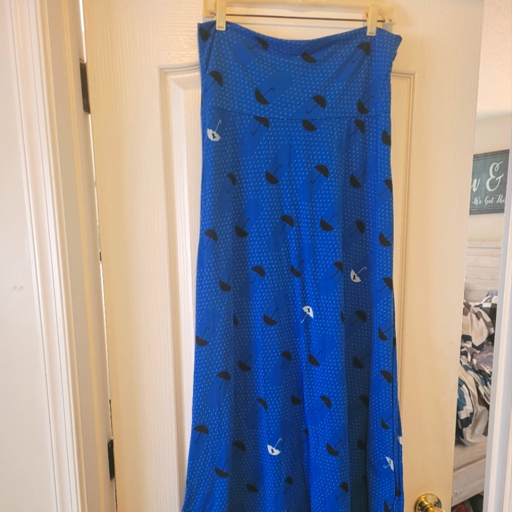 Lularoe maxi skirt blue umbrella print sz M